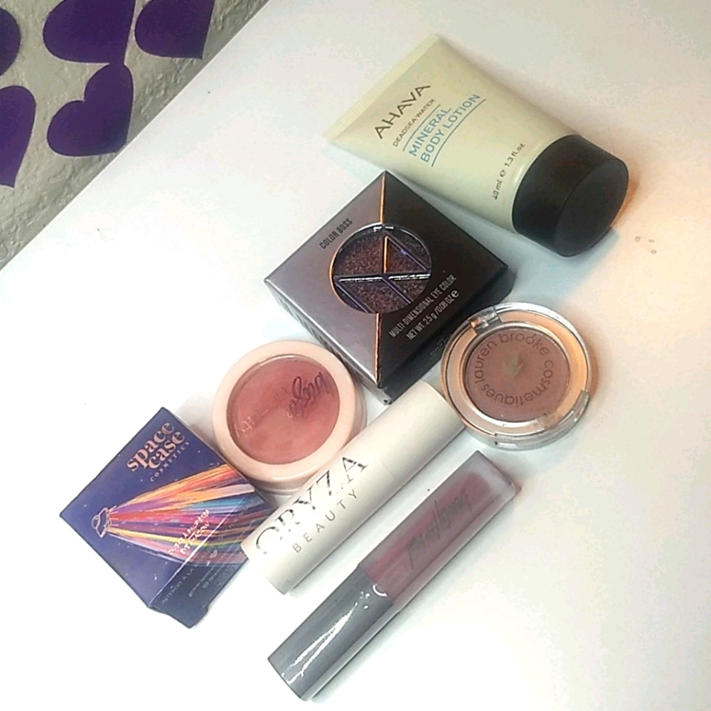 Makeup bundle